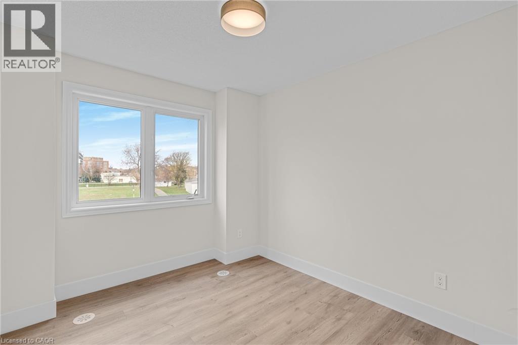 2420 Baronwood Drive Unit# 3-04, Oakville, Ontario  L6M 0X6 - Photo 15 - 40819028