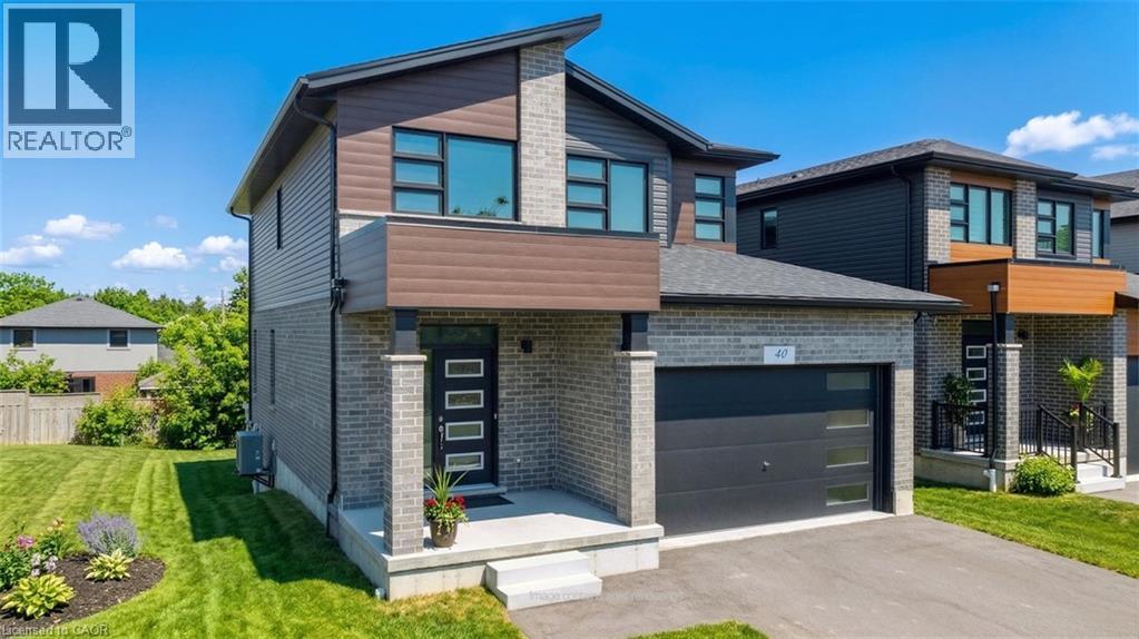 40 Moon Crescent, Cambridge, Ontario  N1S 0C4 - Photo 2 - 40815512