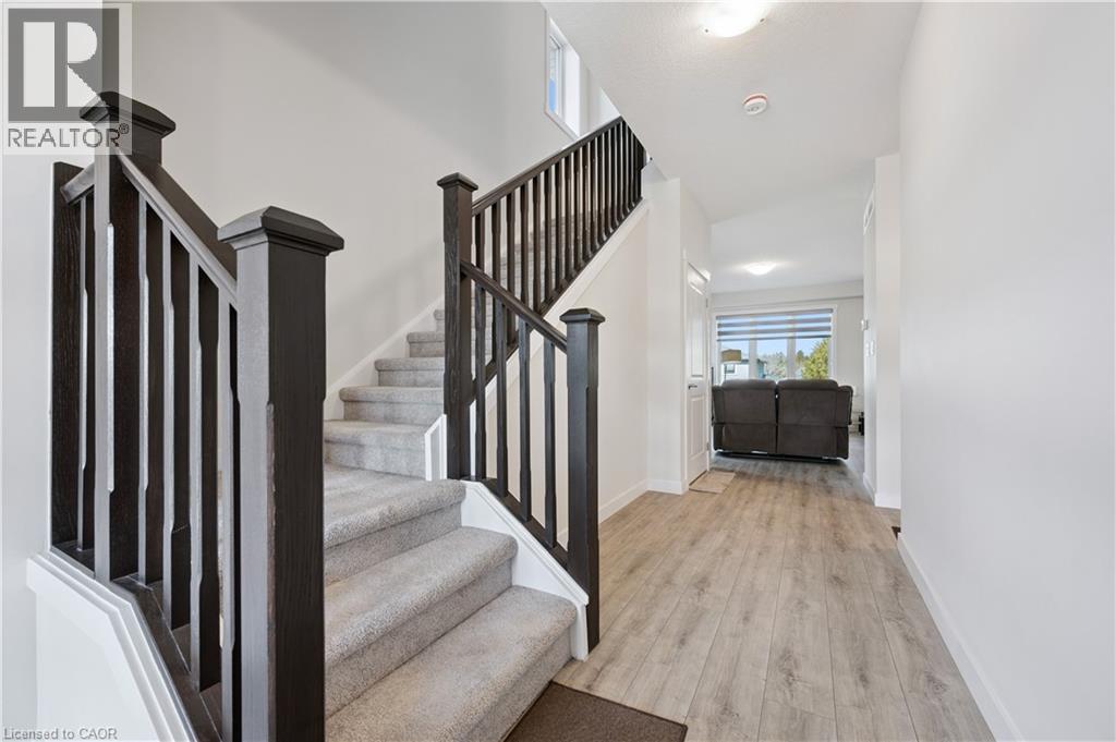 40 Moon Crescent, Cambridge, Ontario  N1S 0C4 - Photo 6 - 40815512