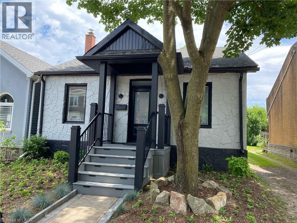 432 BAY Street N, Hamilton, Ontario