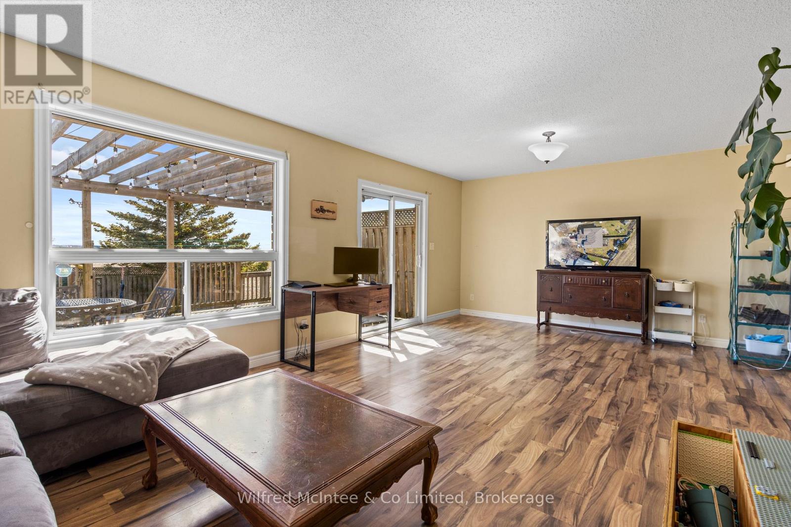 59 Dales Drive, Mapleton, Ontario  N0G 1P0 - Photo 14 - X12982602