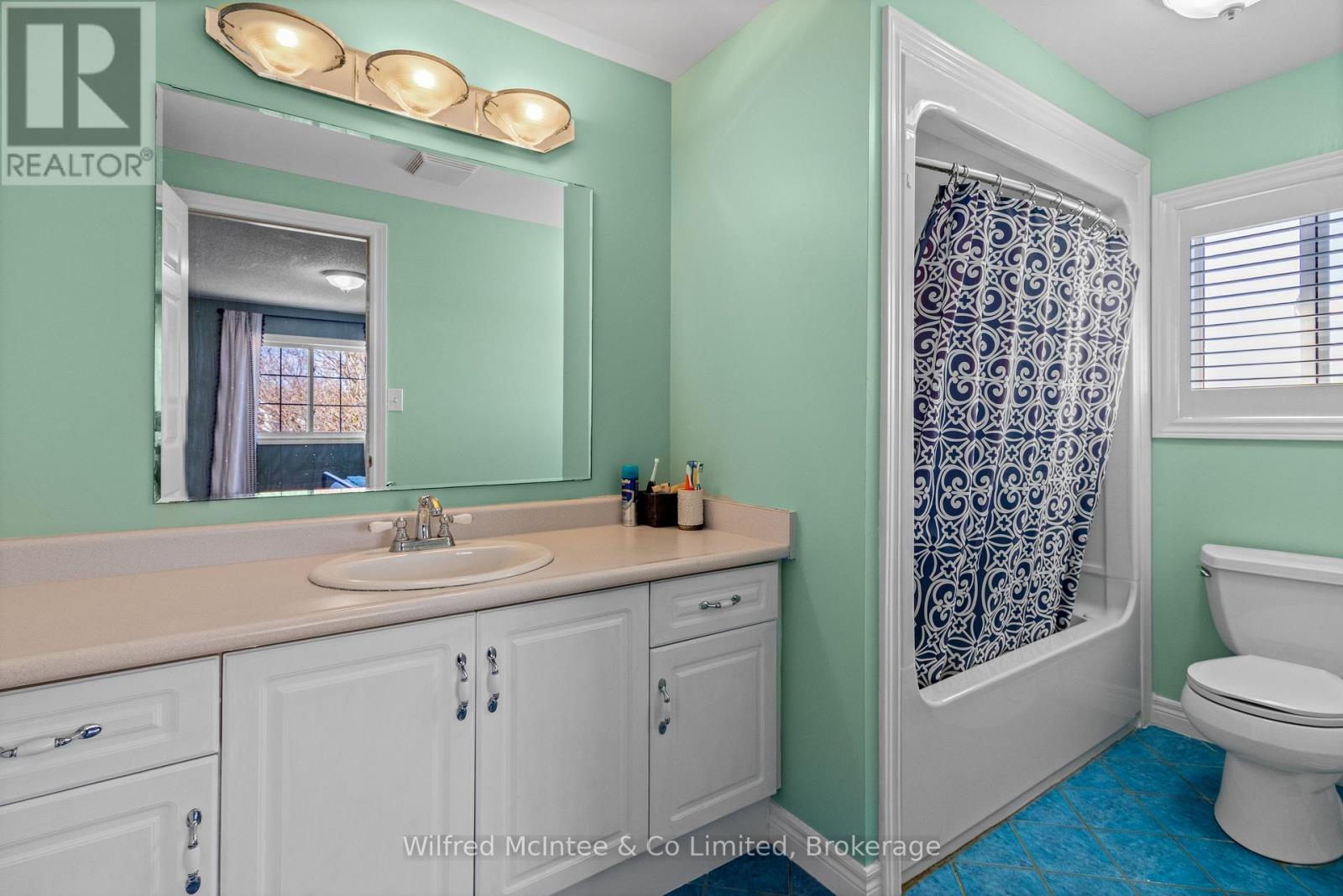 59 Dales Drive, Mapleton, Ontario  N0G 1P0 - Photo 21 - X12982602