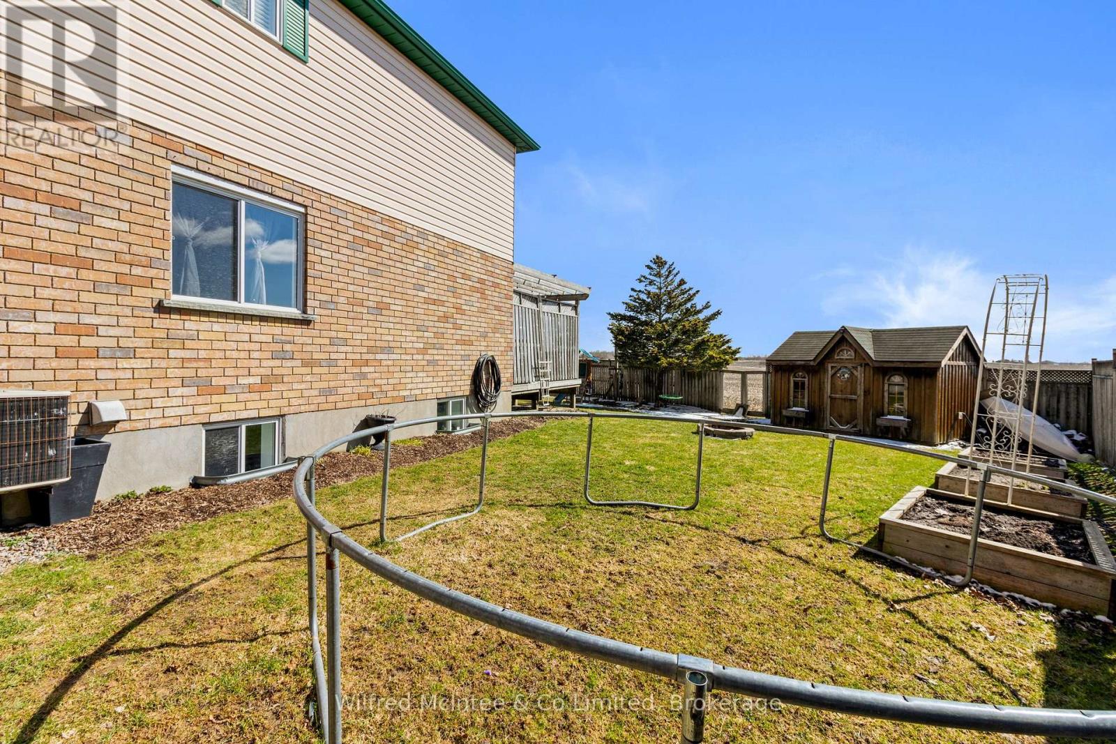 59 Dales Drive, Mapleton, Ontario  N0G 1P0 - Photo 39 - X12982602