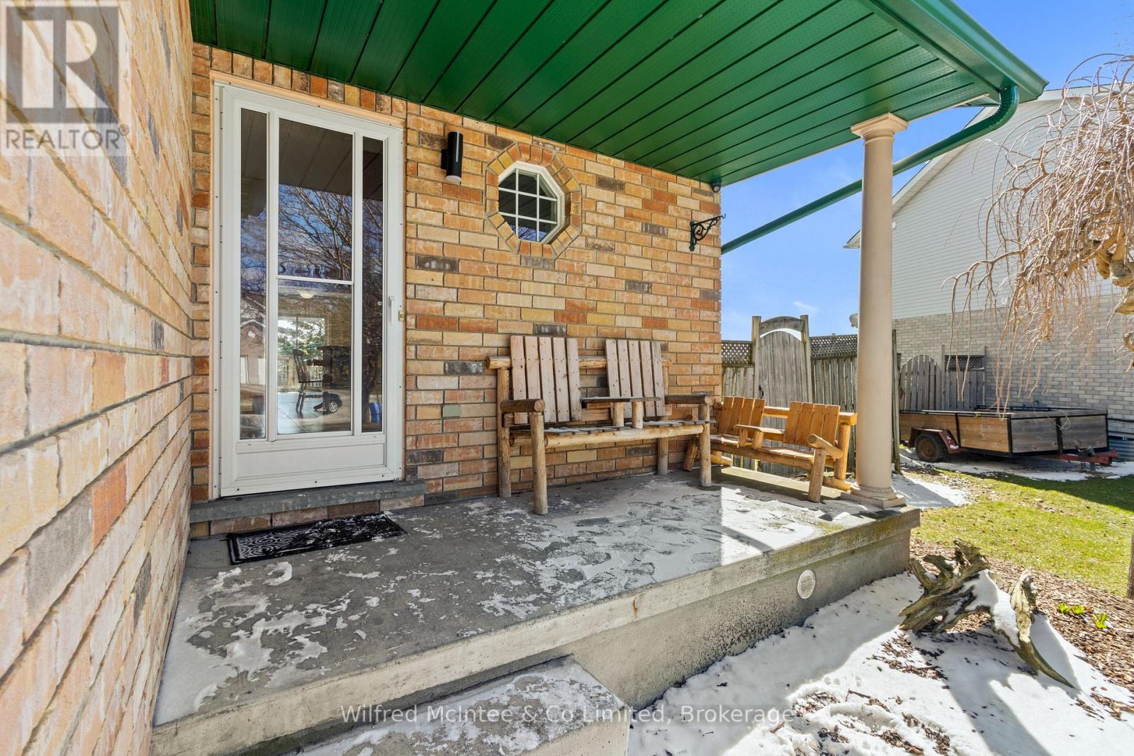 59 Dales Drive, Mapleton, Ontario  N0G 1P0 - Photo 5 - X12982602