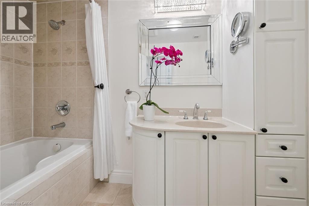 882-888 Fairway Road N, Kitchener, Ontario  N2A 0C2 - Photo 20 - 40819261