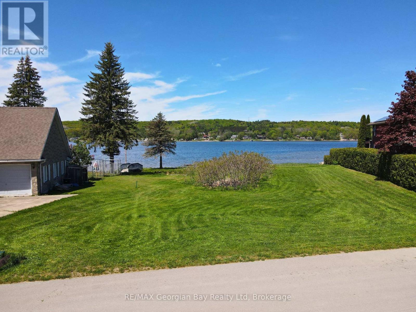 46 Beck Boulevard, Penetanguishene, Ontario  L9M 1E2 - Photo 3 - S12983150