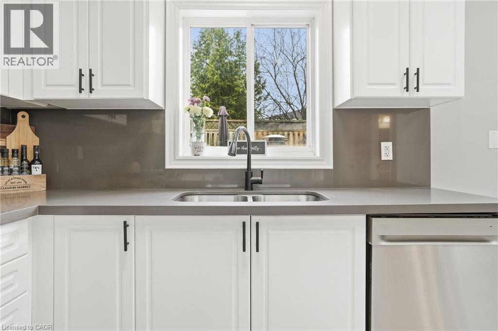 14 Kenyon Crescent, Grimsby, Ontario  L3M 5P4 - Photo 11 - 40819617