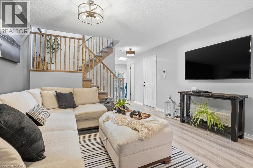 14 Kenyon Crescent, Grimsby, Ontario  L3M 5P4 - Photo 8 - 40819617