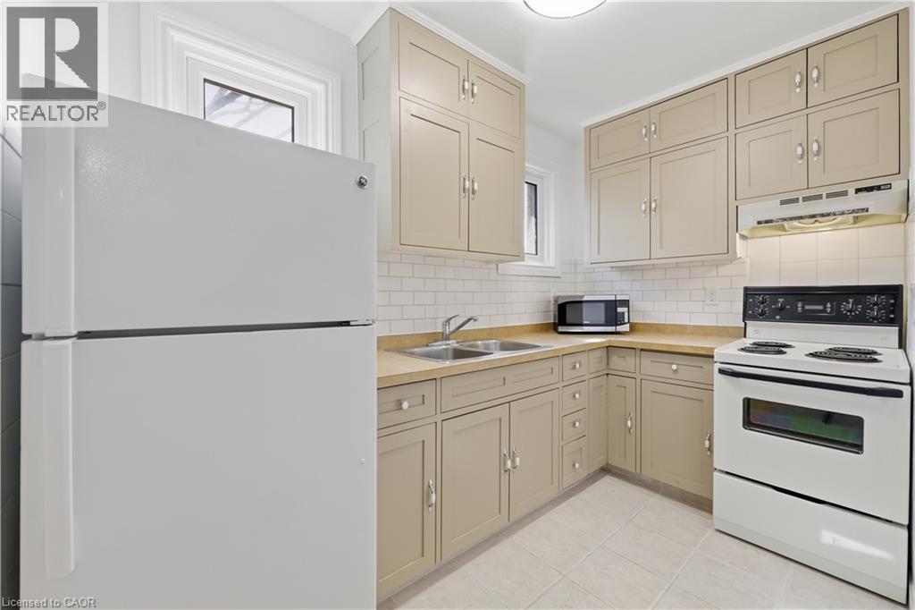 65 Fairholt Road S Unit# 2, Hamilton, Ontario  L8M 2T5 - Photo 22 - 40819689