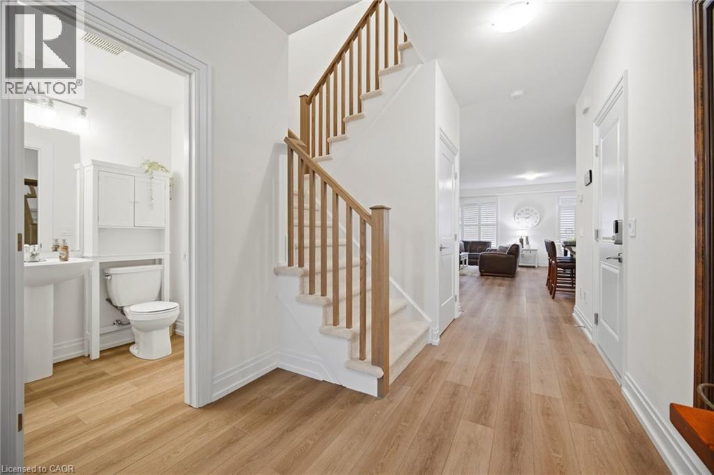 37 Westfield Crescent, Waterdown, Ontario  L8B 1Y1 - Photo 7 - 40818678