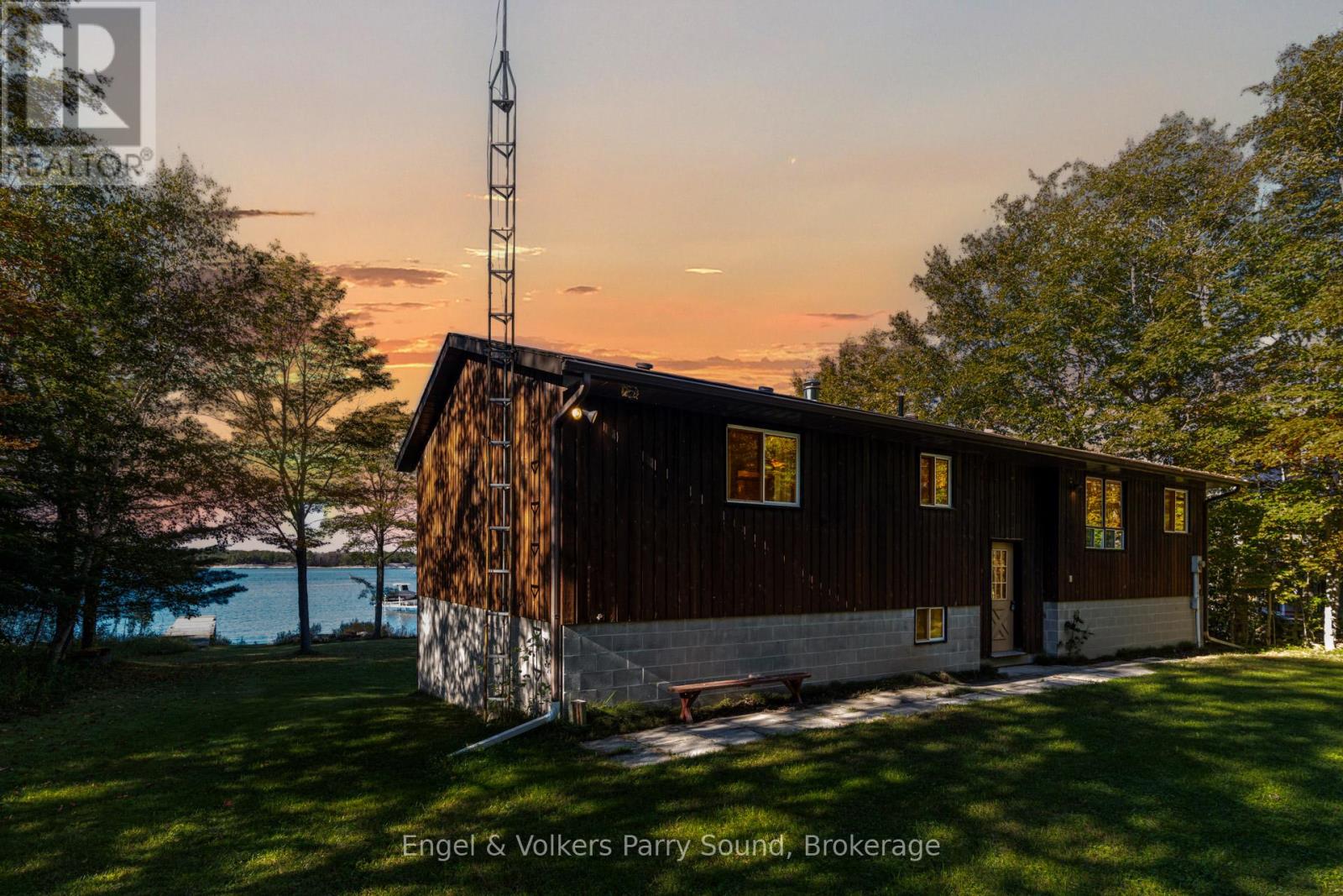 5 Beech Avenue, Carling, Ontario  P0G 1G0 - Photo 5 - X12983476