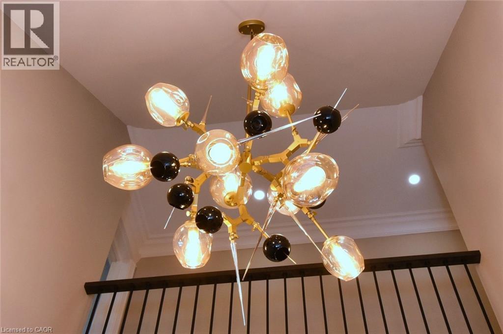 68 Mountain Brow Boulevard, Hamilton, Ontario  L8T 1A4 - Photo 4 - 40819553