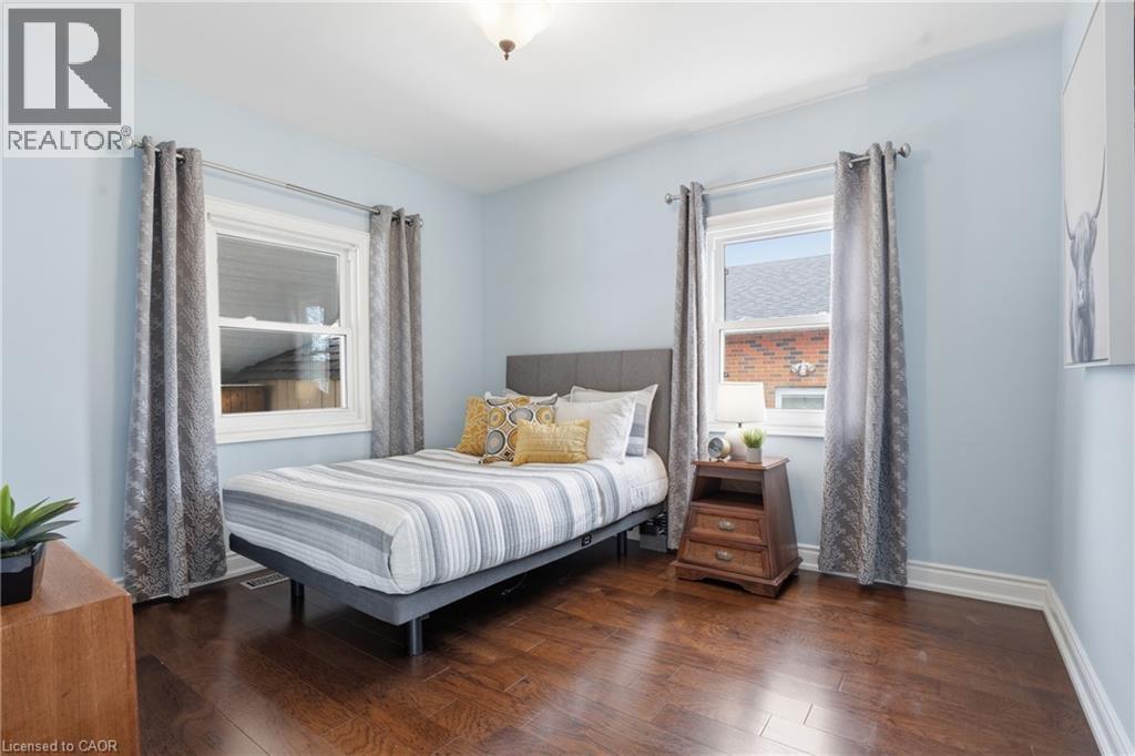 208 East 44th Street, Hamilton, Ontario  L8T 3H6 - Photo 15 - 40819475