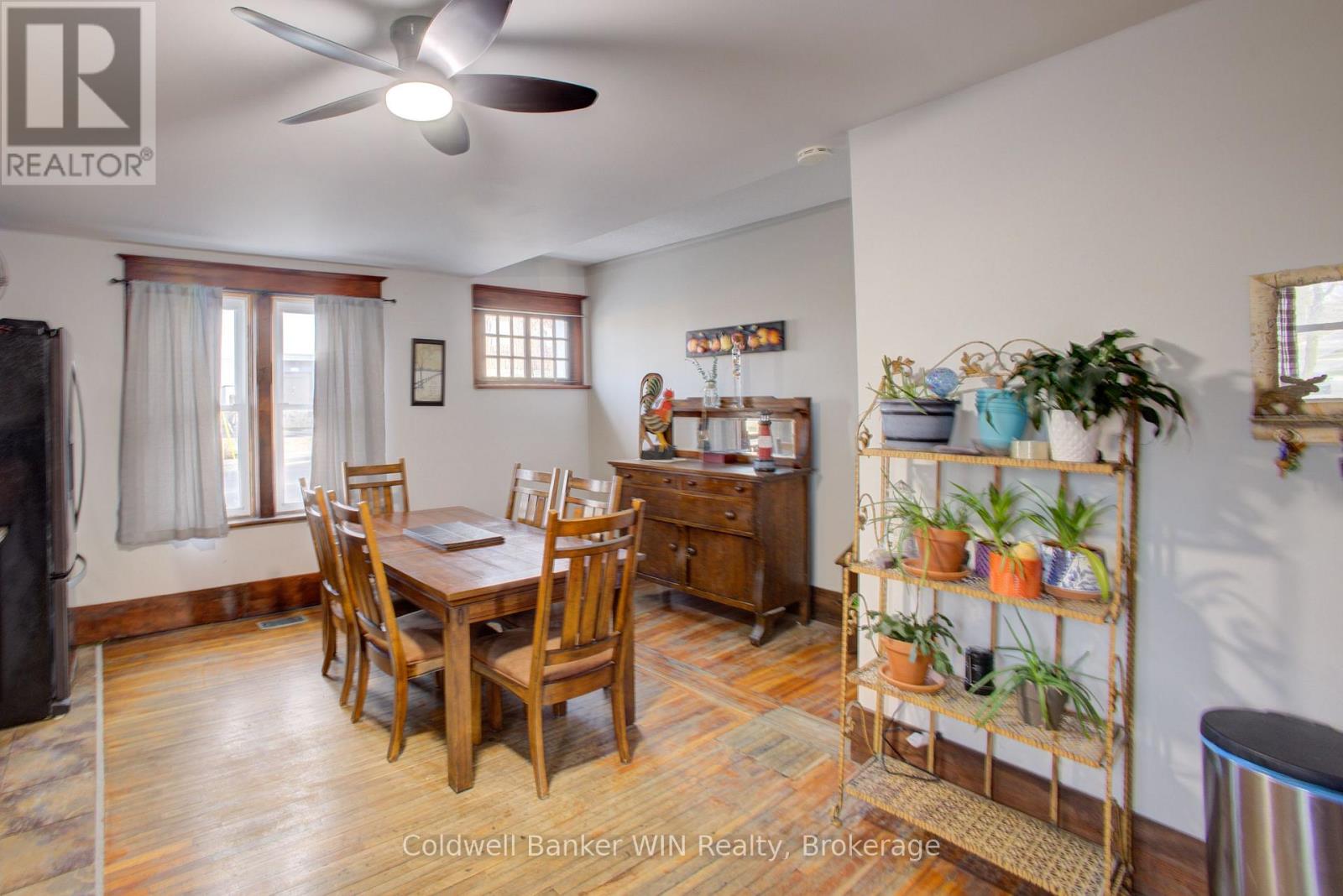 17 Arthur Street E, Minto, Ontario  N0G 1Z0 - Photo 10 - X12984258