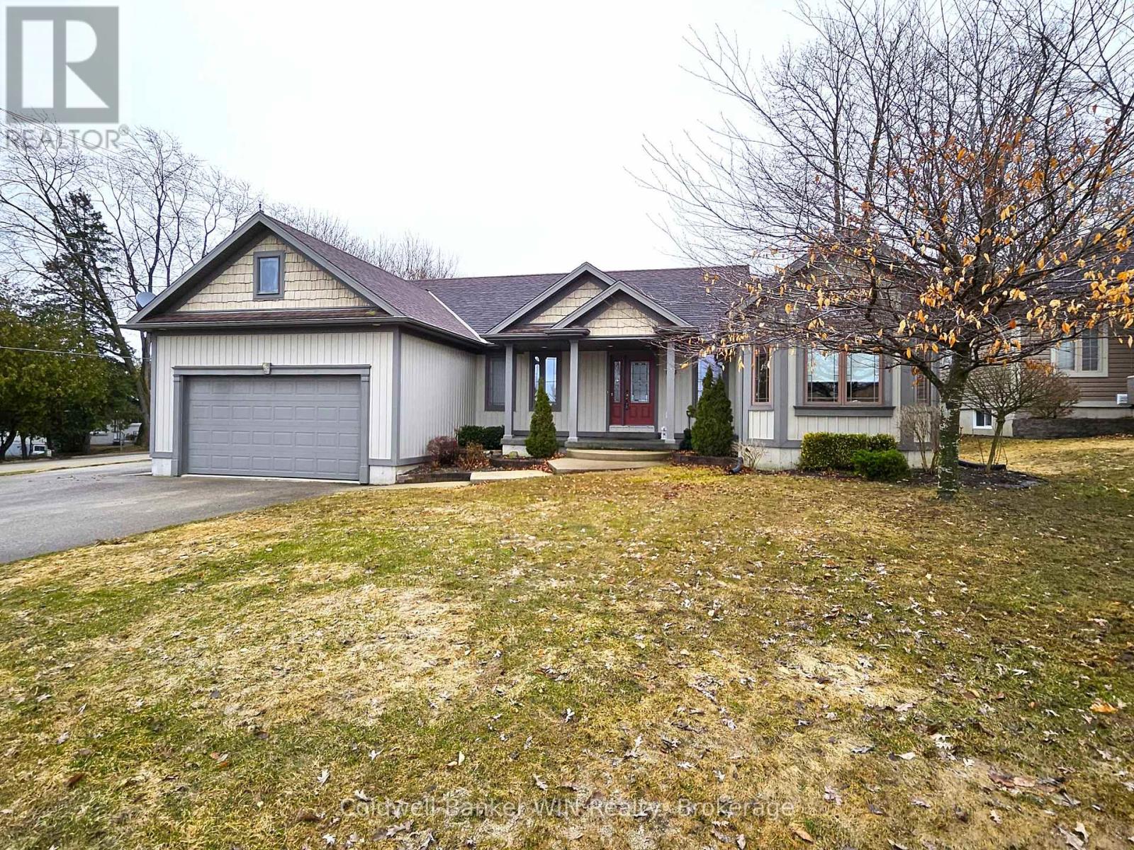 300 DURHAM STREET W, Wellington North, Ontario