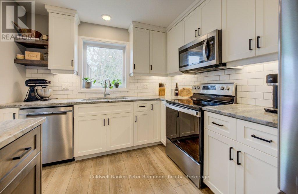 126 Second Street, Brockton, Ontario  N0G 2V0 - Photo 10 - X12984656