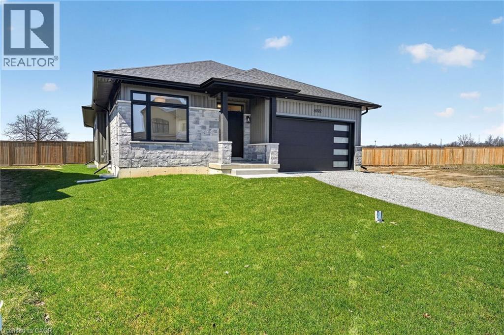 6192 CURLIN Crescent, Niagara Falls, Ontario