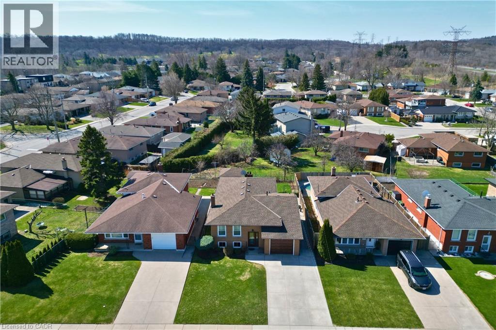 11 Forest Hill Crescent, Hamilton, Ontario  L8K 5V2 - Photo 2 - 40819197