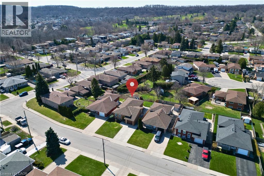 11 Forest Hill Crescent, Hamilton, Ontario  L8K 5V2 - Photo 3 - 40819197