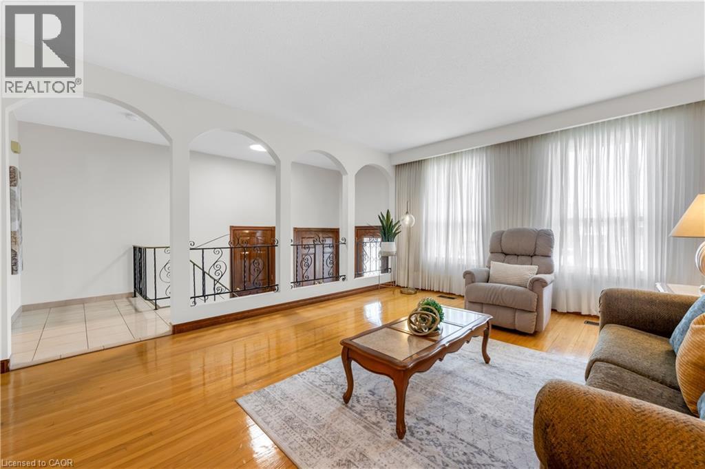 11 Forest Hill Crescent, Hamilton, Ontario  L8K 5V2 - Photo 6 - 40819197