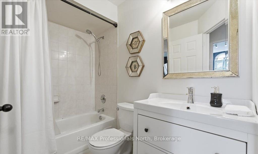 98 Roxton Road, Oakville, Ontario  L6H 6V4 - Photo 19 - W12984934