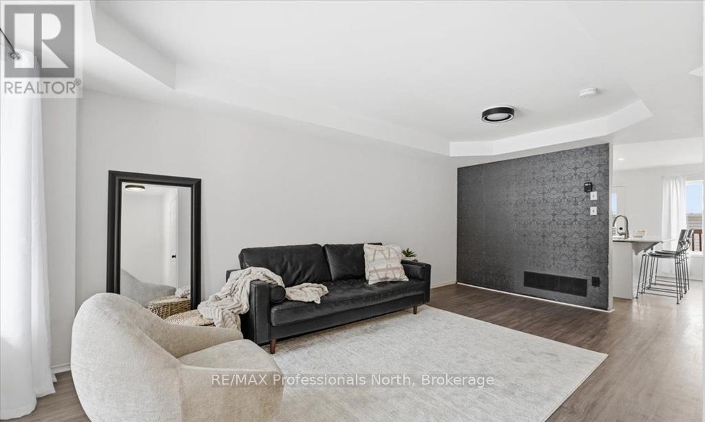 98 Roxton Road, Oakville, Ontario  L6H 6V4 - Photo 7 - W12984934