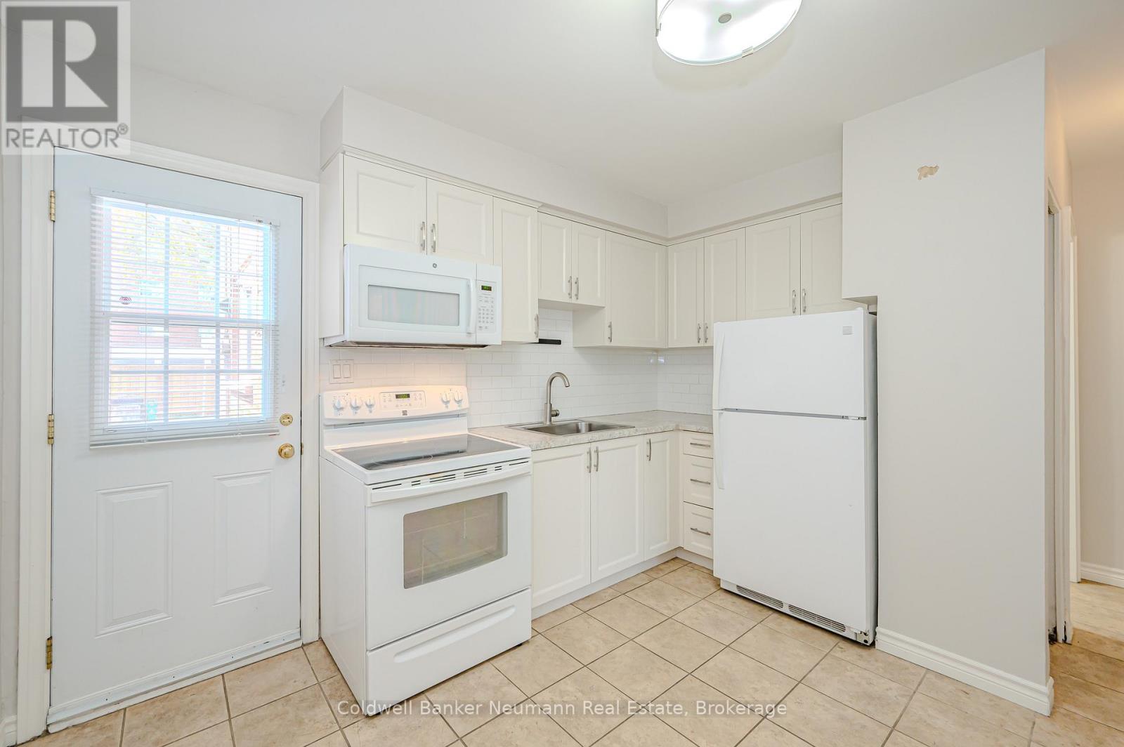 144 Princeton Drive, Hamilton, Ontario  L8T 1S8 - Photo 7 - X12984952