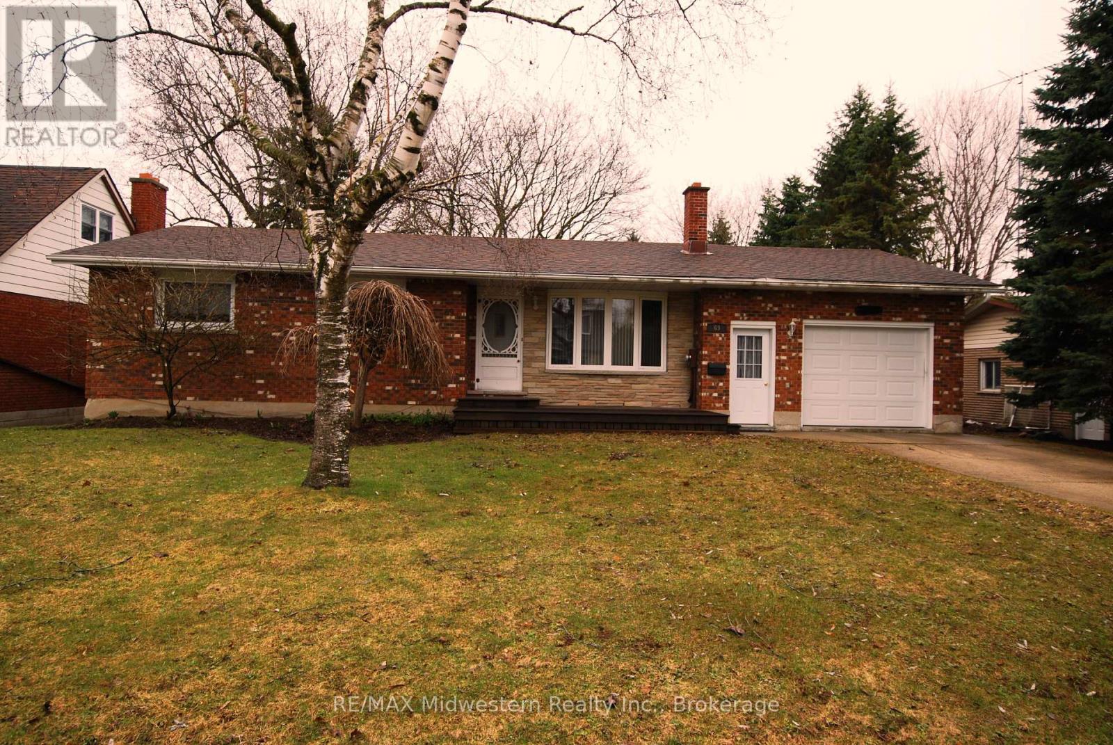 69 LOUISE STREET, Minto, Ontario