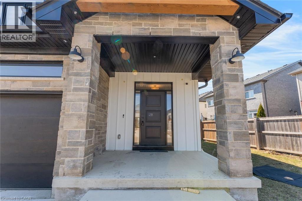 629 Doonwoods Crescent, Kitchener, Ontario  N2P 0E6 - Photo 3 - 40819806