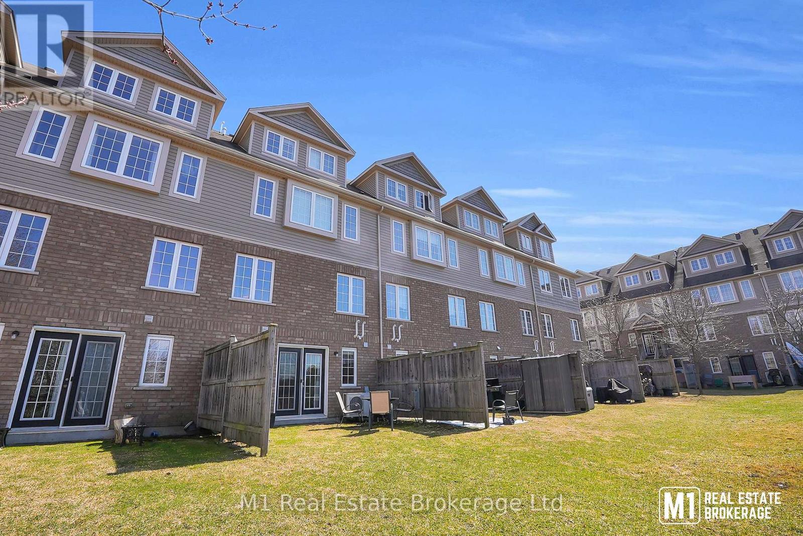 46b - 15 Carere Crescent, Guelph, Ontario  N1E 0K4 - Photo 32 - X12986342