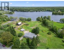 39 HARDIES ROAD, McKellar, Ontario