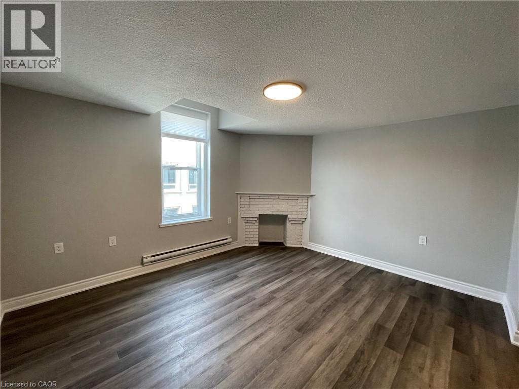 69 EAST MAIN Street Unit# 204, Welland, Ontario