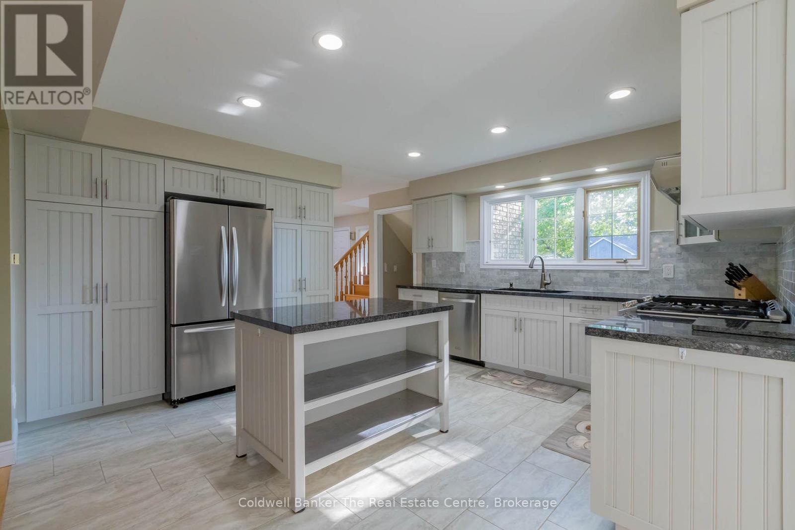 110 Forest Glen Drive, Gravenhurst, Ontario  P1P 1A1 - Photo 10 - X12987524