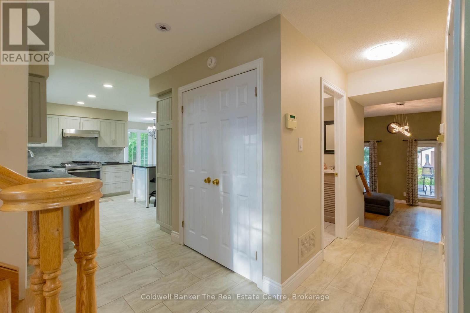 110 Forest Glen Drive, Gravenhurst, Ontario  P1P 1A1 - Photo 4 - X12987524