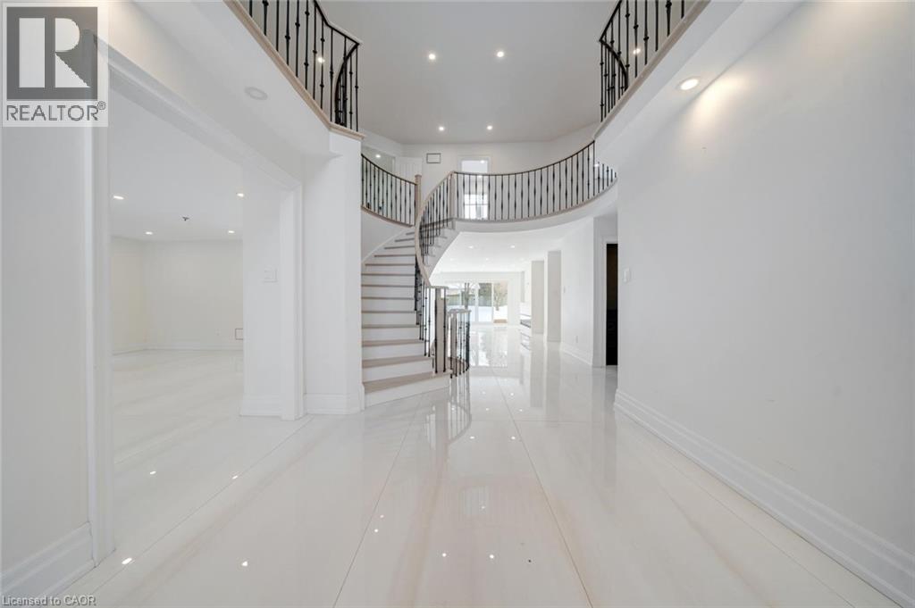 2a Chiltern Hill, Richmond Hill, Ontario  L4B 3B9 - Photo 3 - 40819978