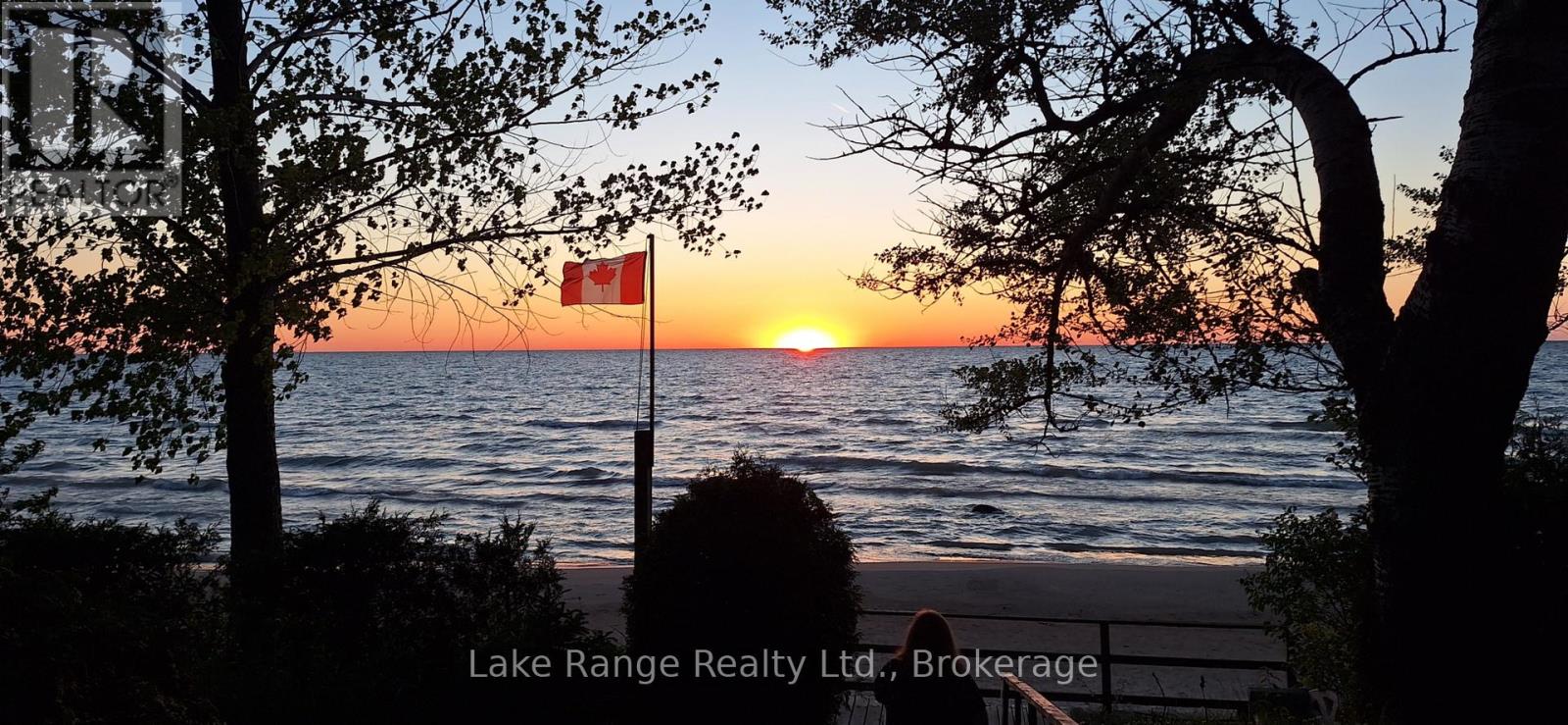 124 Bruce Beach Road, Huron-Kinloss, Ontario  N2Z 2X3 - Photo 10 - X12988684