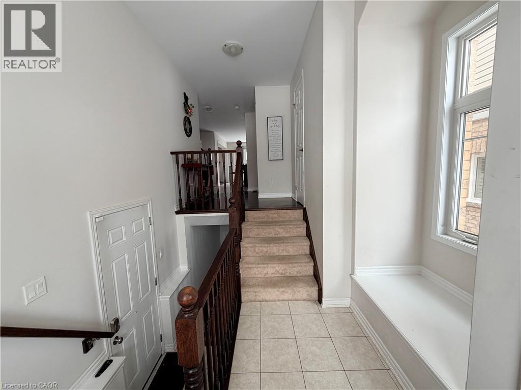 31 Sofitel Drive, Kitchener, Ontario  N2R 0J3 - Photo 5 - 40820010