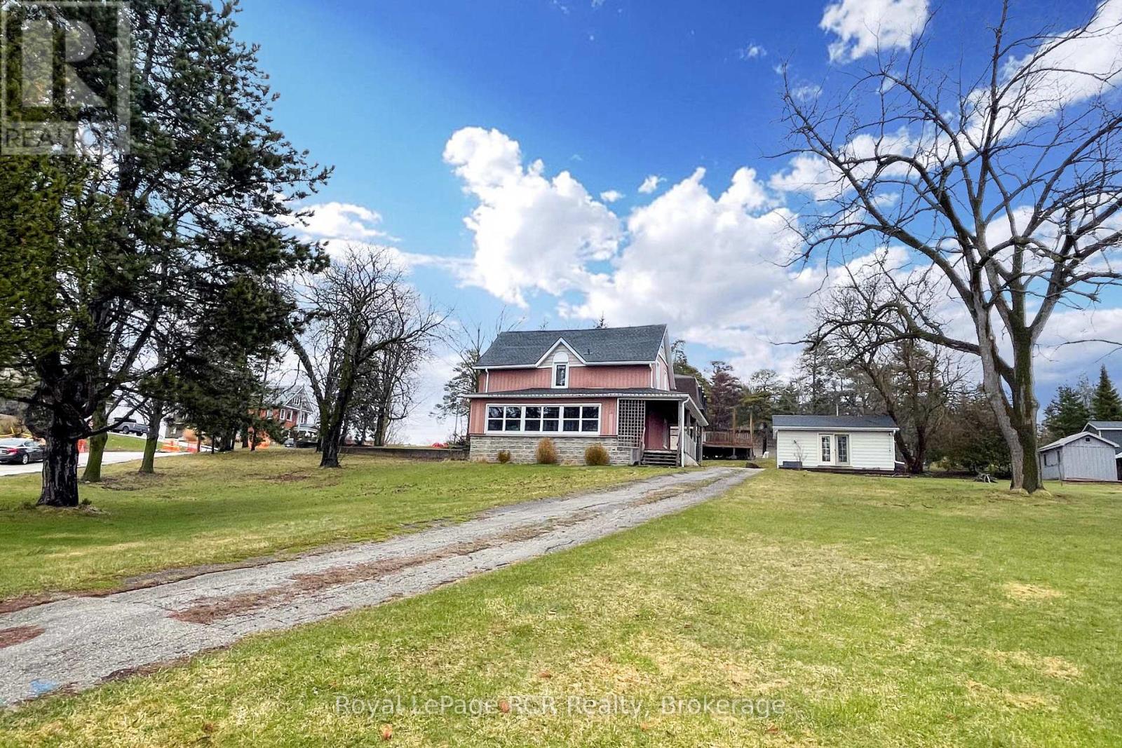 10 WALKER STREET, Brockton, Ontario