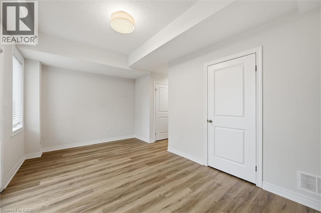 122 E Dundas Street E Unit# 9, Waterdown, Ontario  L9H 7K6 - Photo 9 - 40819952