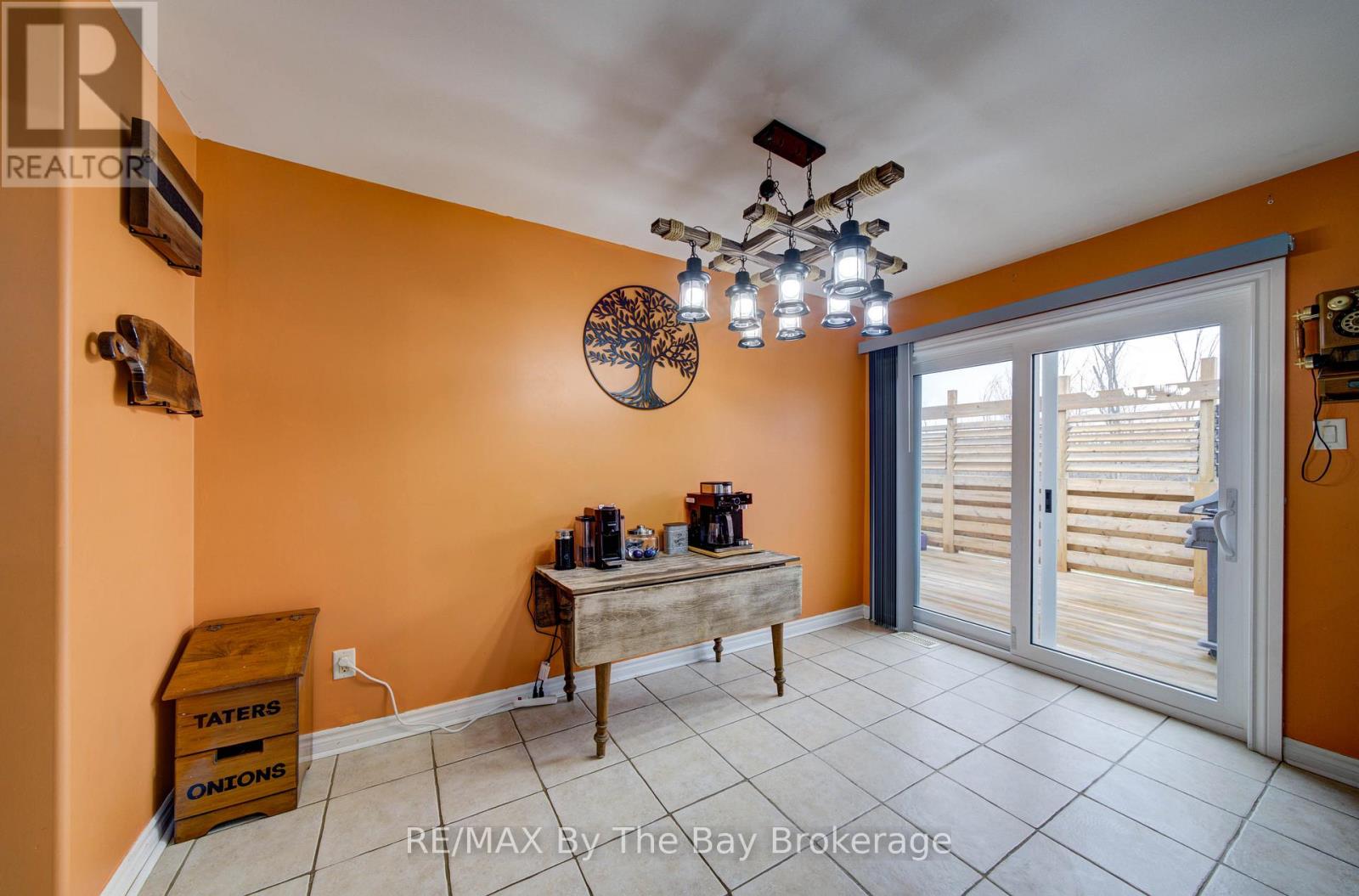 229 Atkinson Street, Clearview, Ontario  L0M 1S0 - Photo 7 - S12989364