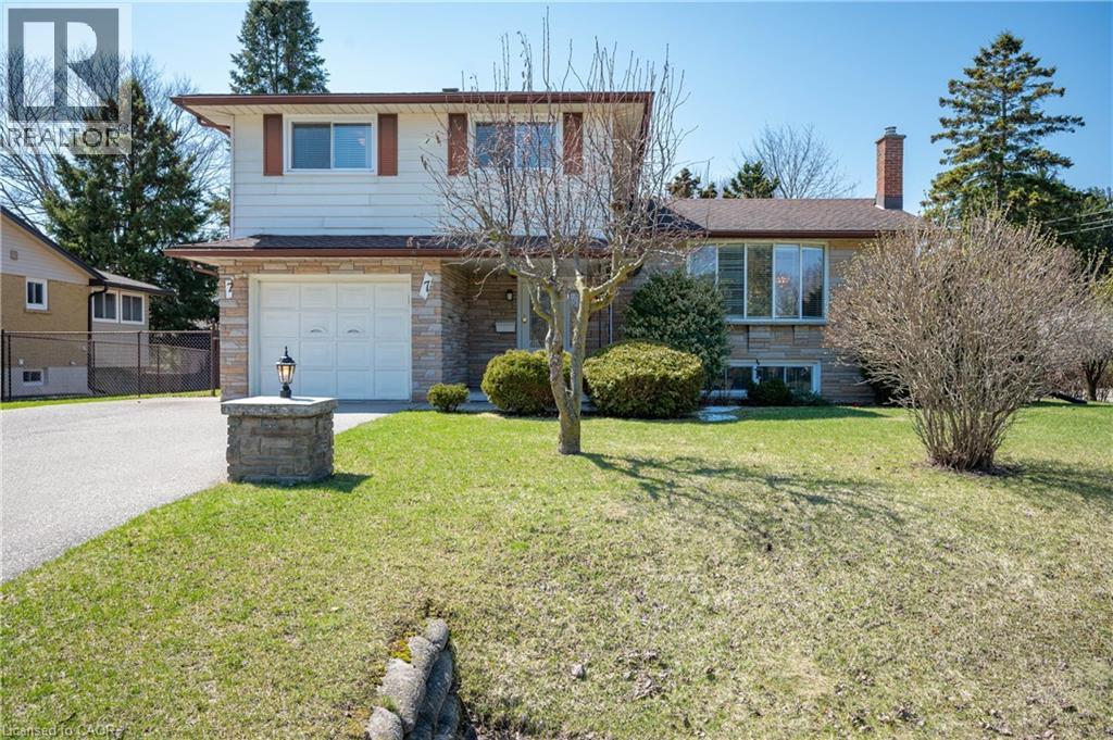 7 Lichty Crescent, Kitchener, Ontario  N2B 2Z5 - Photo 3 - 40789664