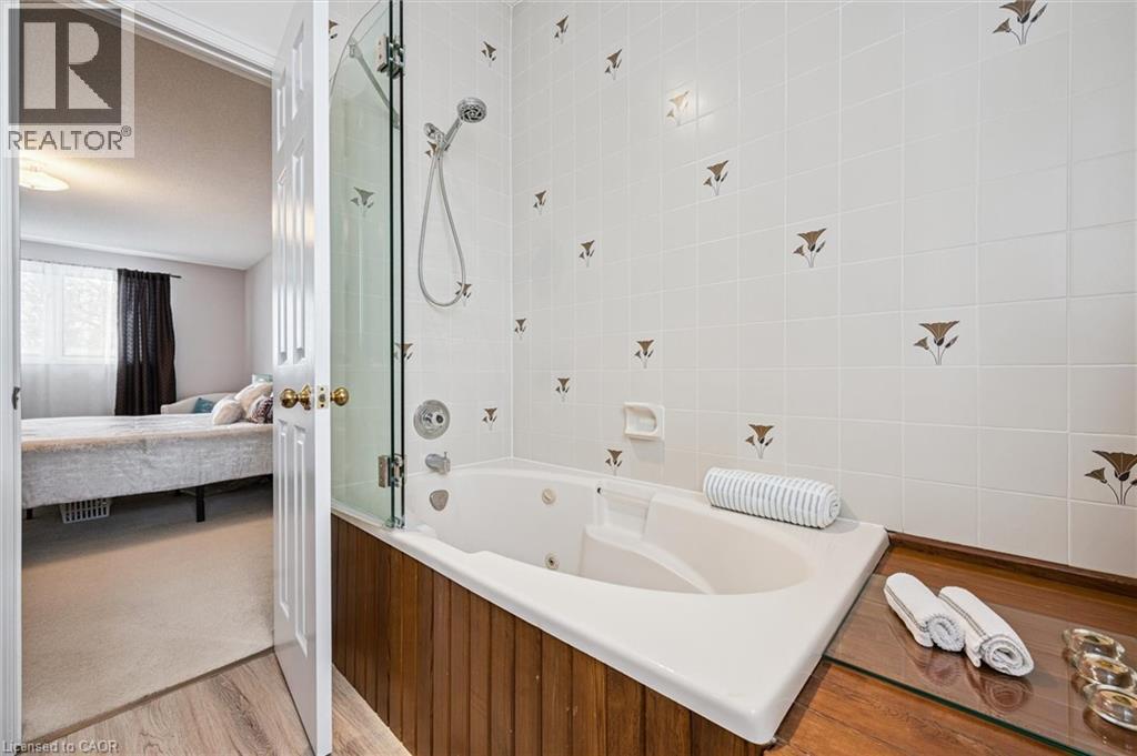 488 Heather Hill Place, Waterloo, Ontario  N2T 1H7 - Photo 31 - 40819956