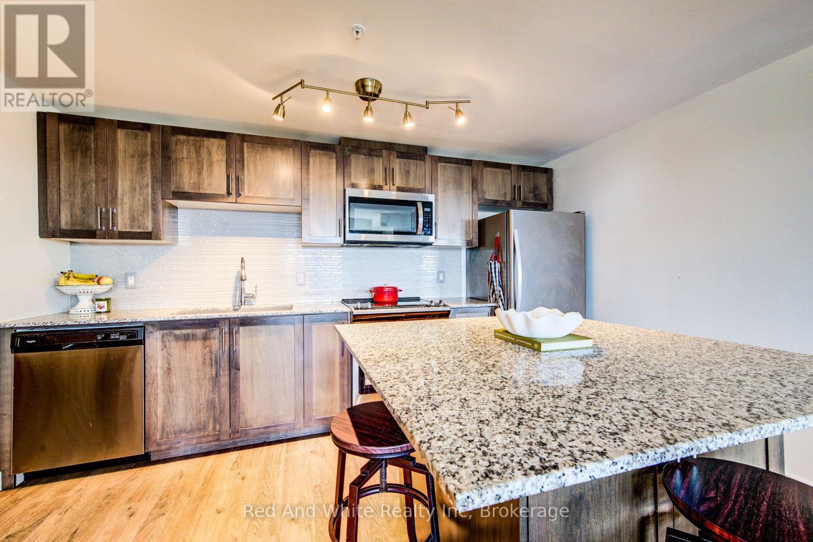 407 - 175 Commonwealth Street, Kitchener, Ontario  N2E 0H4 - Photo 7 - X12991418