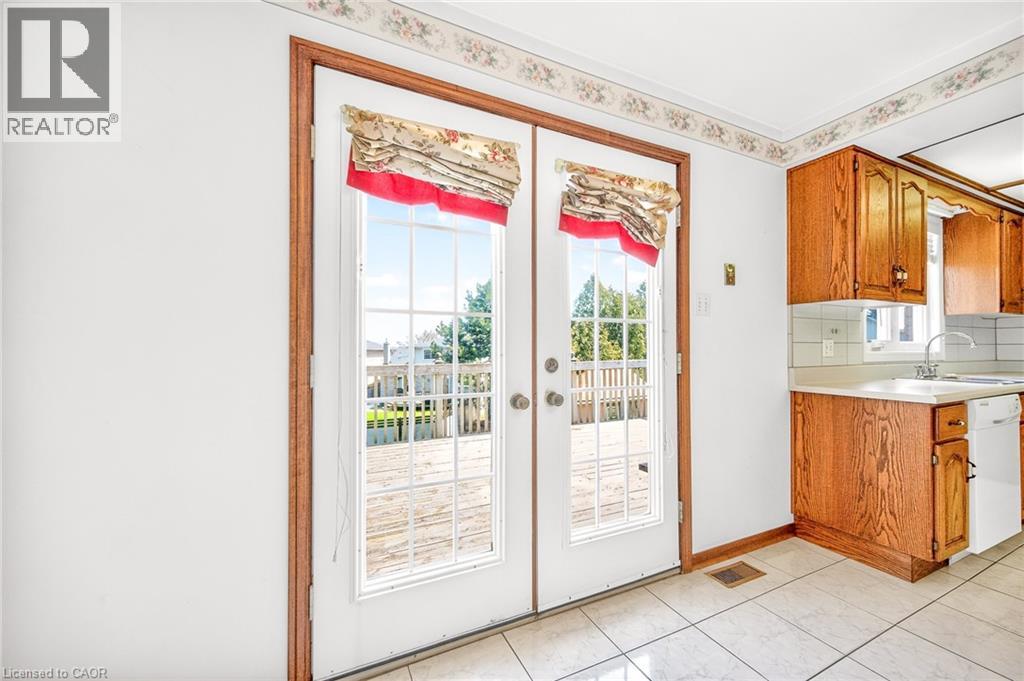 27 Trieste Place, Hamilton, Ontario  L9B 2C3 - Photo 10 - 40820230