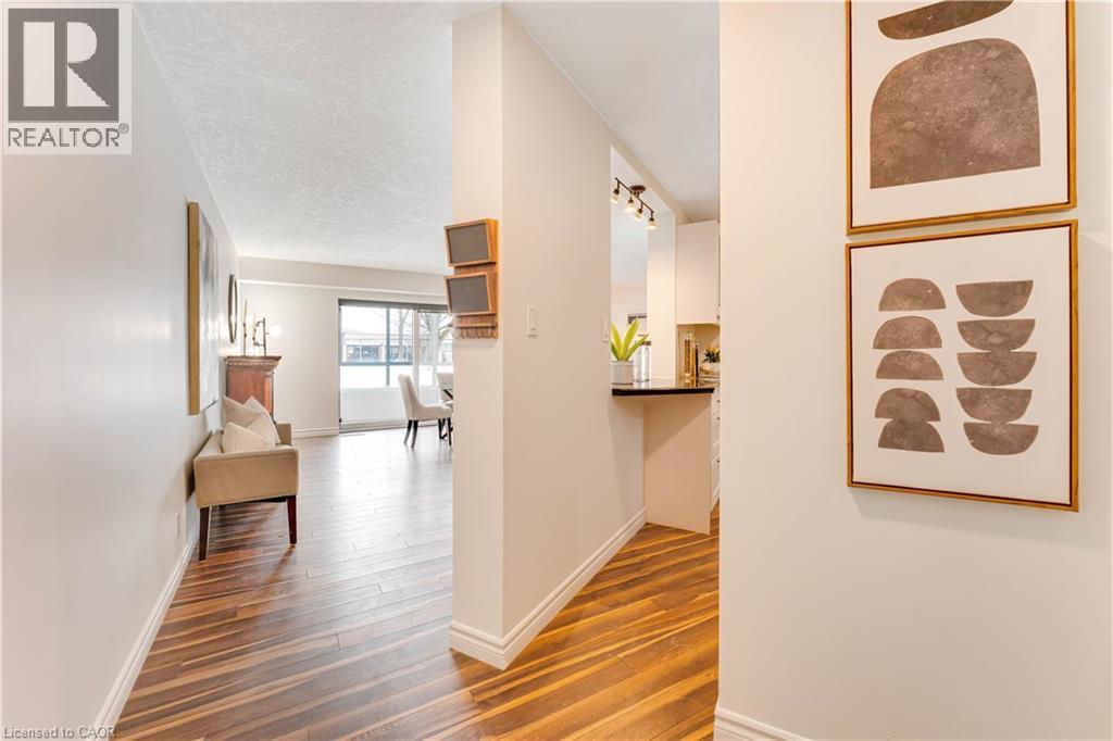 250 Glenridge Drive Unit# 102, Waterloo, Ontario  N2J 4H8 - Photo 3 - 40819602