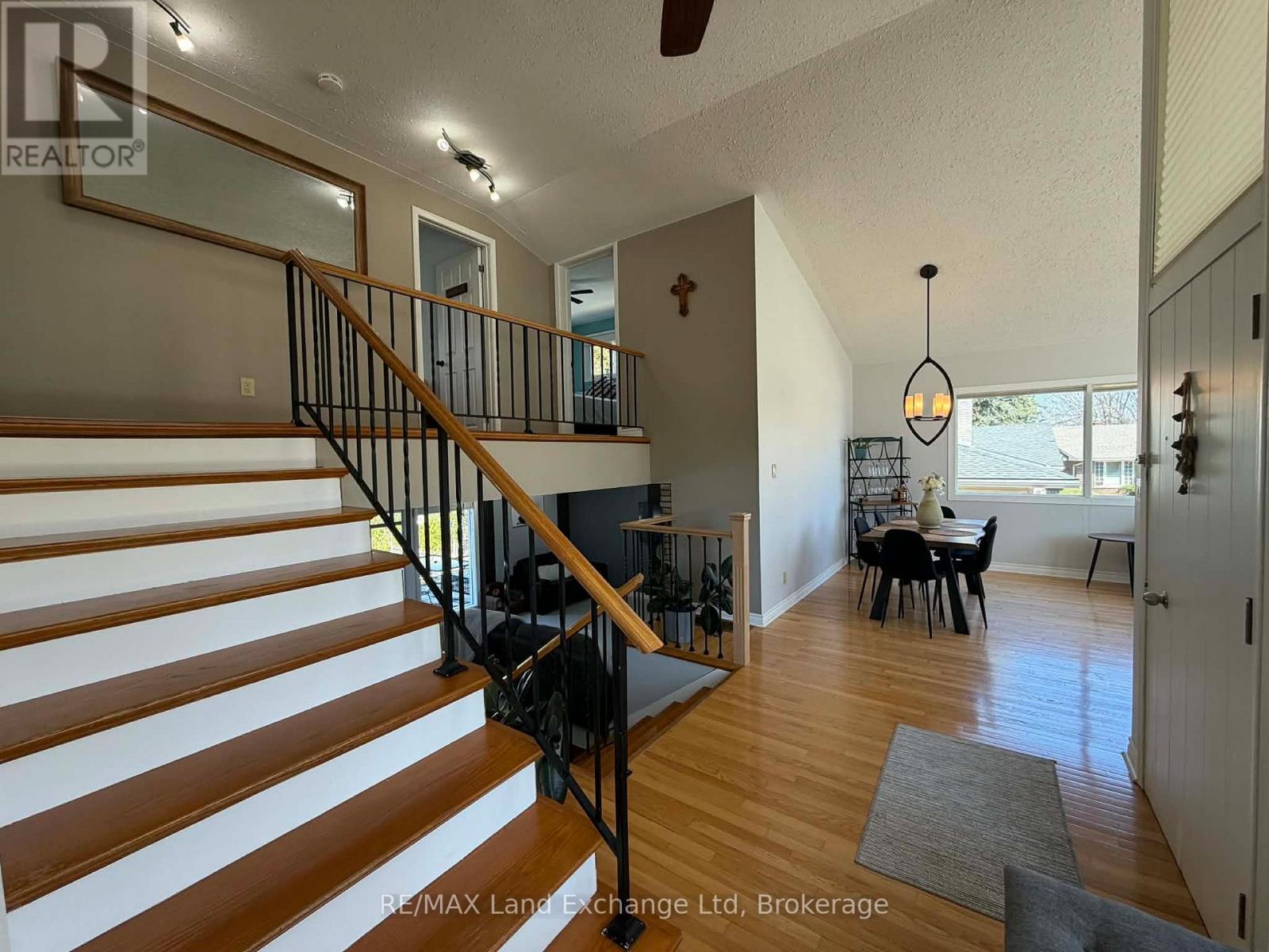 320 Summit Drive, North Huron, Ontario  N0G 2W0 - Photo 21 - X12992616