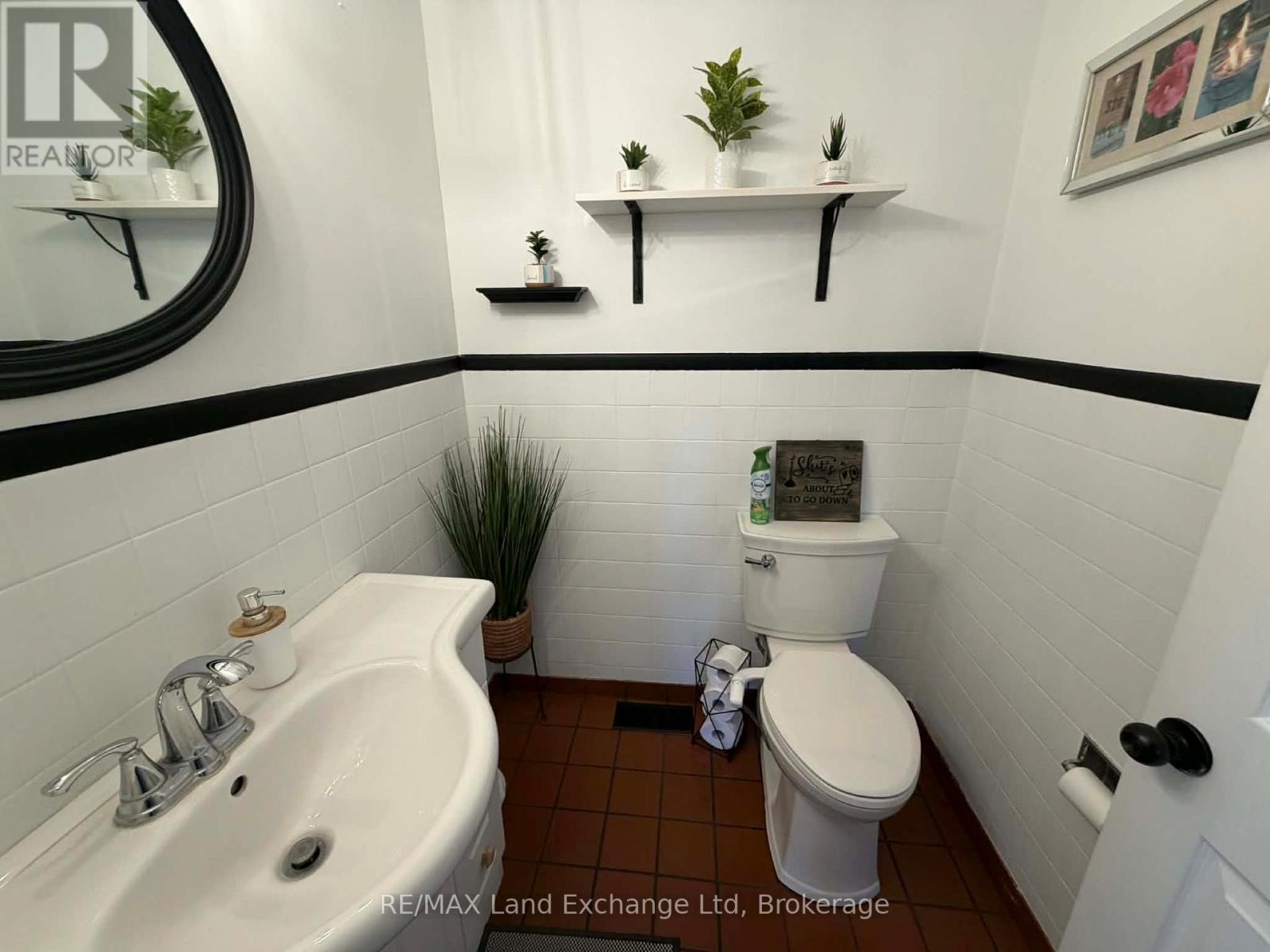 320 Summit Drive, North Huron, Ontario  N0G 2W0 - Photo 30 - X12992616