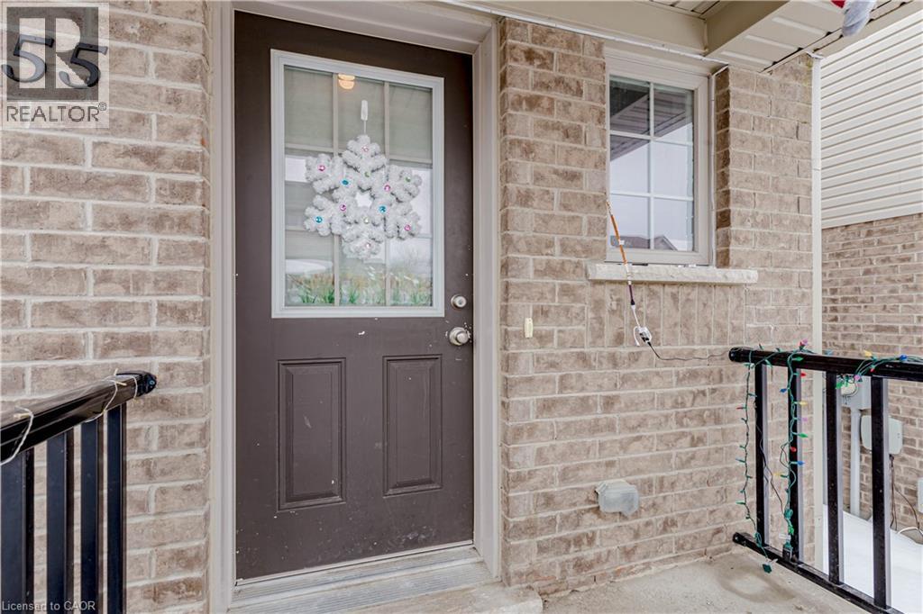 50 Pinnacle Drive Unit# 55, Kitchener, Ontario  N2P 0H8 - Photo 2 - 40820315