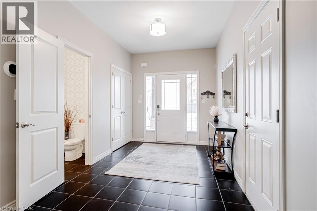 7 Kinsman Drive, Binbrook, Ontario  L0R 1C0 - Photo 4 - 40820141