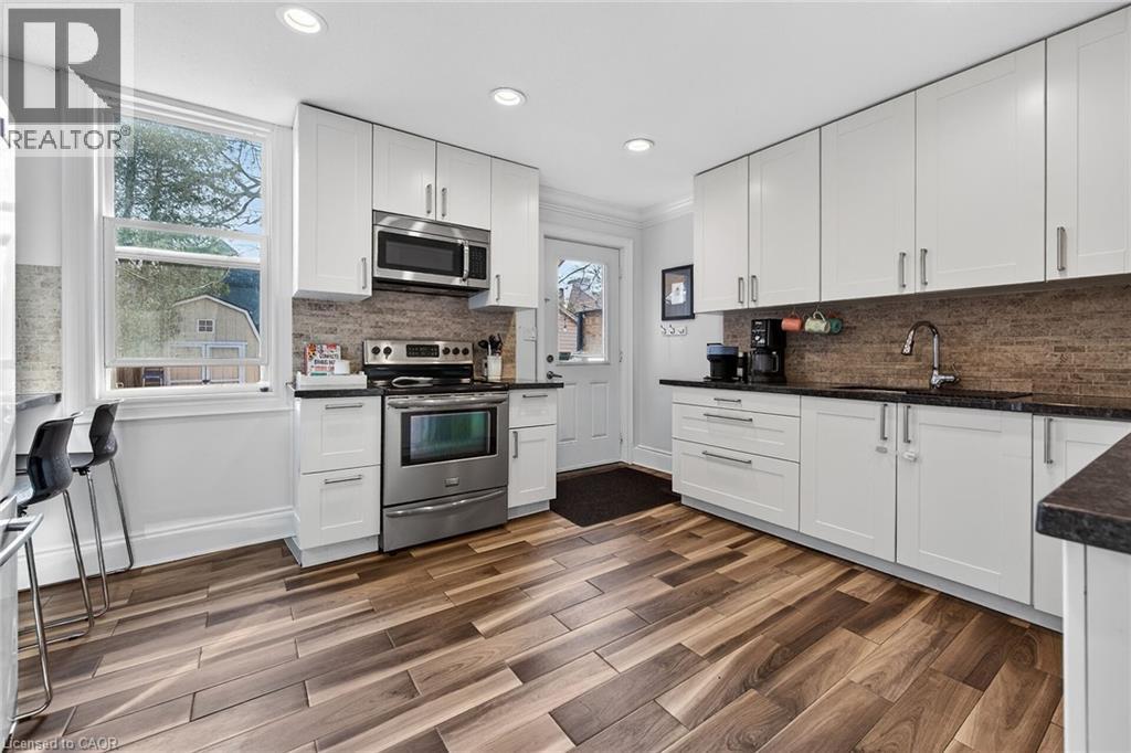 179 Burris Street, Hamilton, Ontario  L8M 2J7 - Photo 6 - 40820429